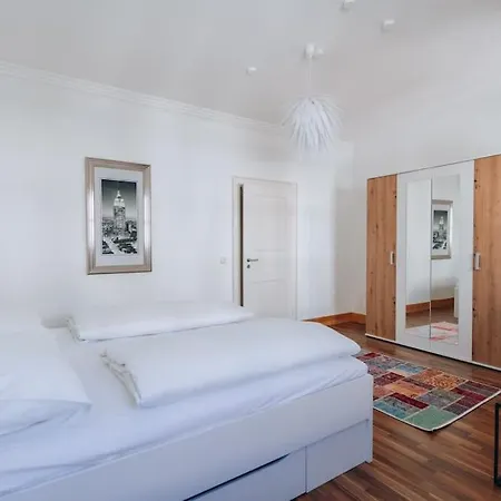 Апартаменты Grosse 4-zimmer-wohnung In Der Ingolstaedter City. Ингольштадт