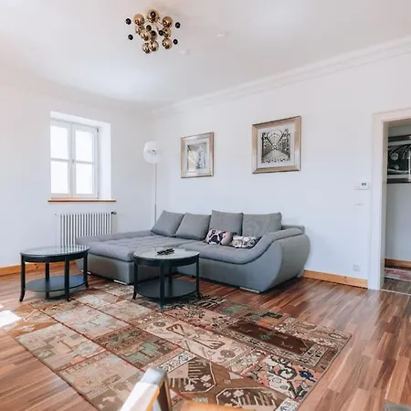 Grosse 4-zimmer-wohnung In Der Ingolstaedter City. Ингольштадт