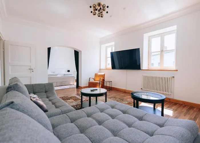 Grosse 4-zimmer-wohnung In Der Ingolstaedter City. Апартаменты *