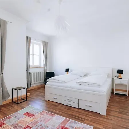 Grosse 4-zimmer-wohnung In Der Ingolstaedter City. Ingolstadt